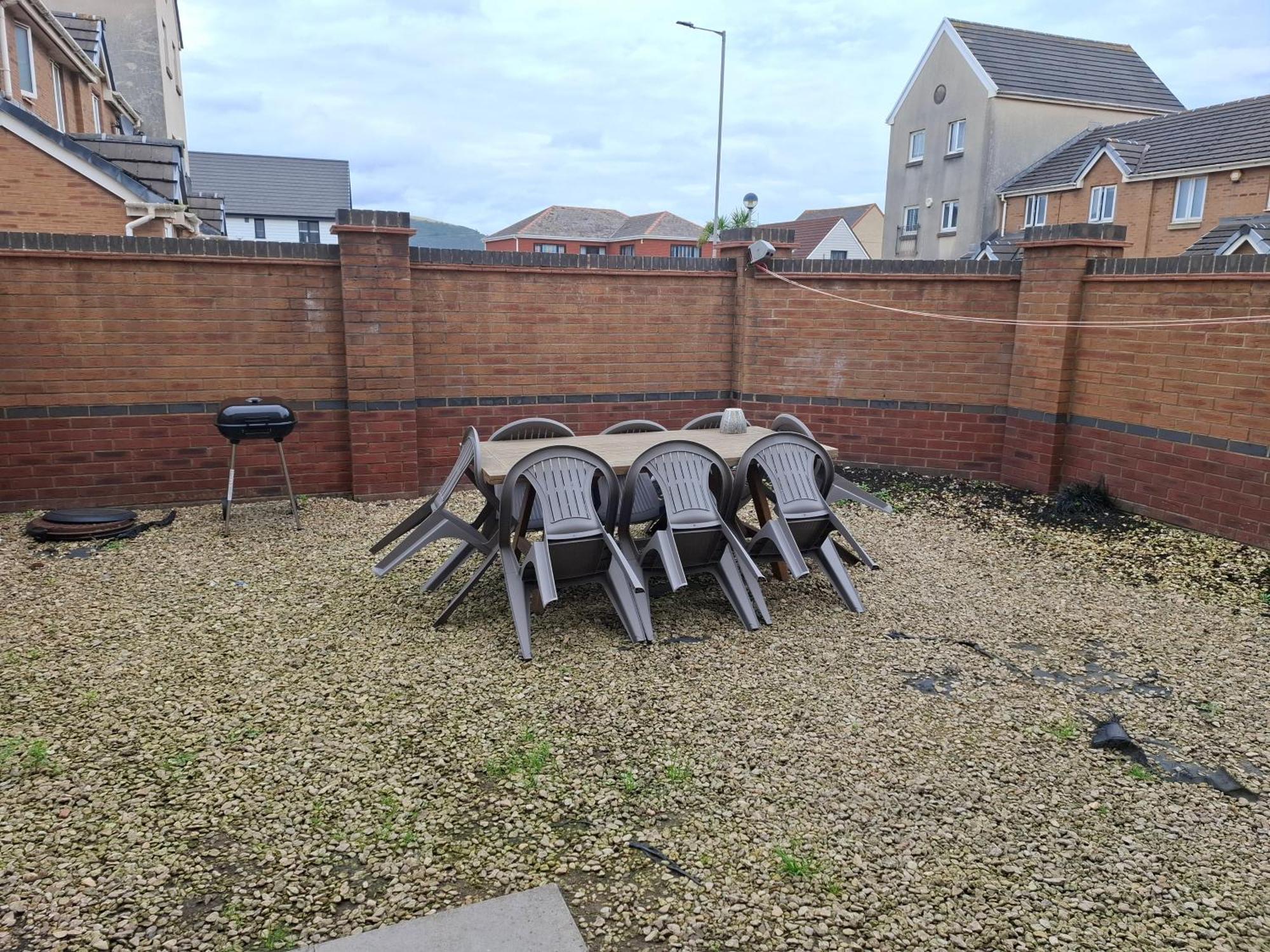Driftmark Beachfront Location Aberavon Beach Sea Views Large Driveway Parking Private Site Fibre Optic Wi Fi Port Talbot Exterior photo